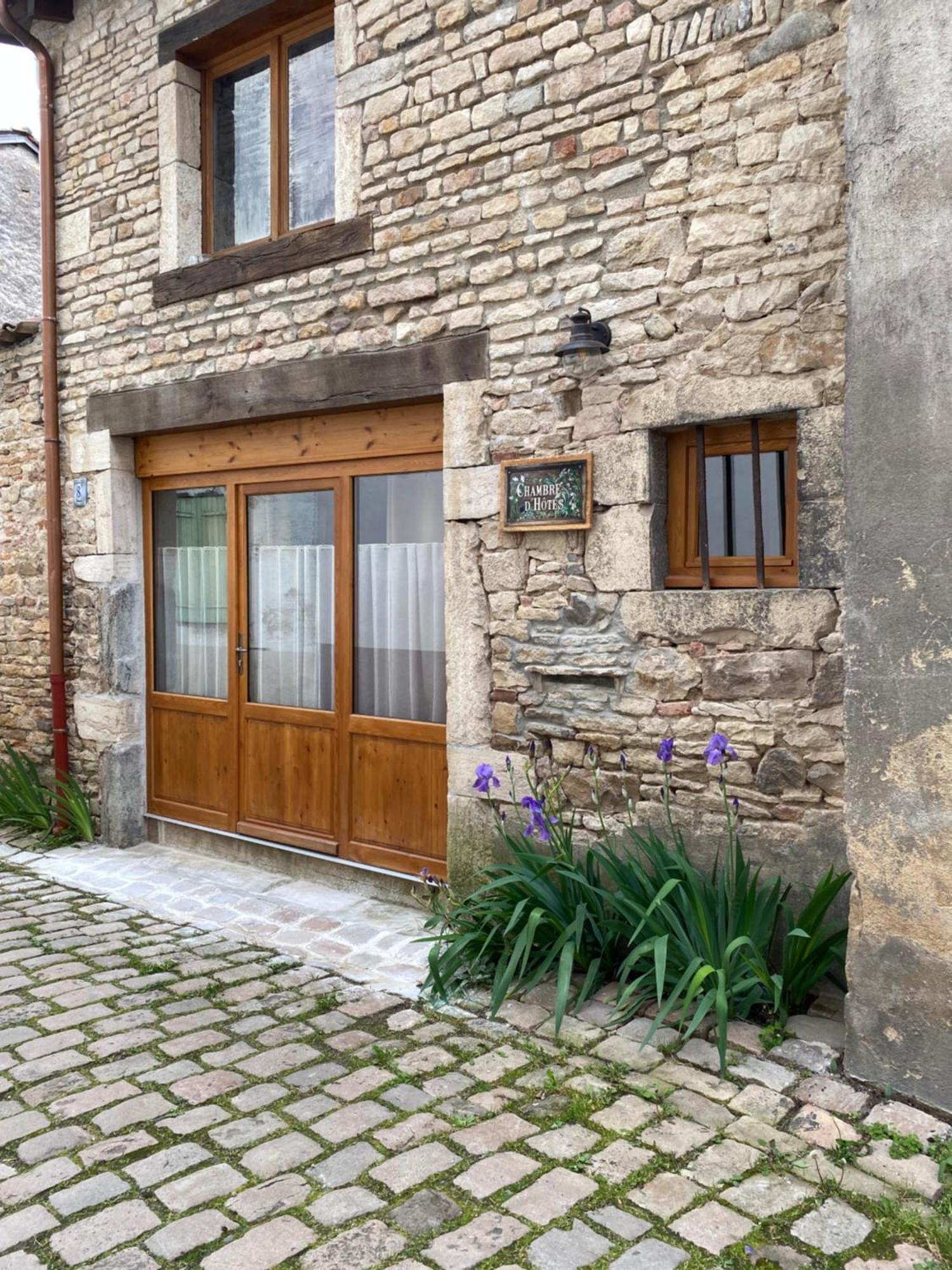 Chambre Les Marguerites Клуни Екстериор снимка