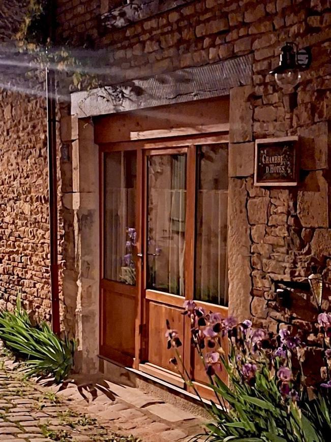 Chambre Les Marguerites Клуни Екстериор снимка